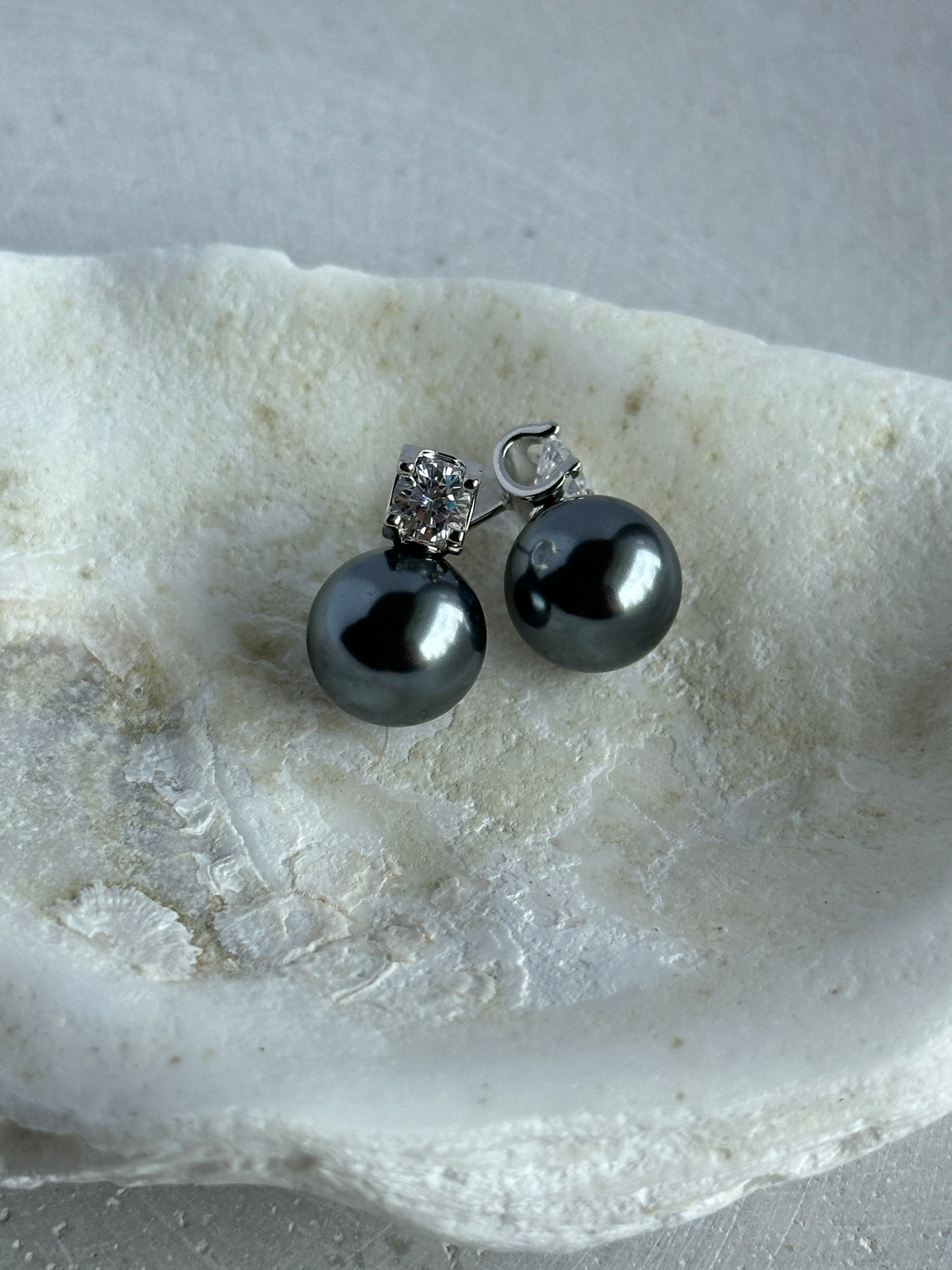 Fresh Water Pearl Earrings