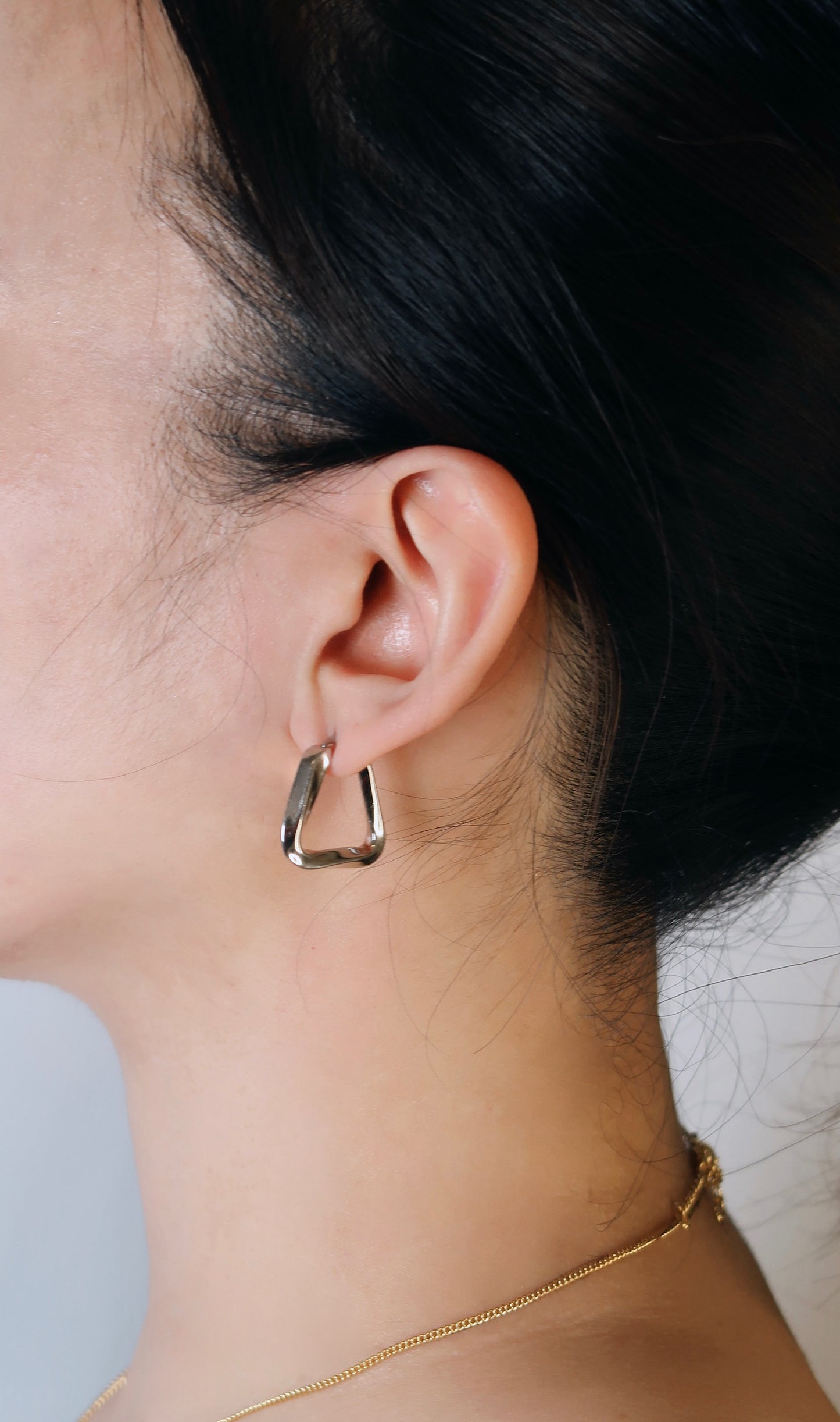 Twisted Trapezoid Hoops
