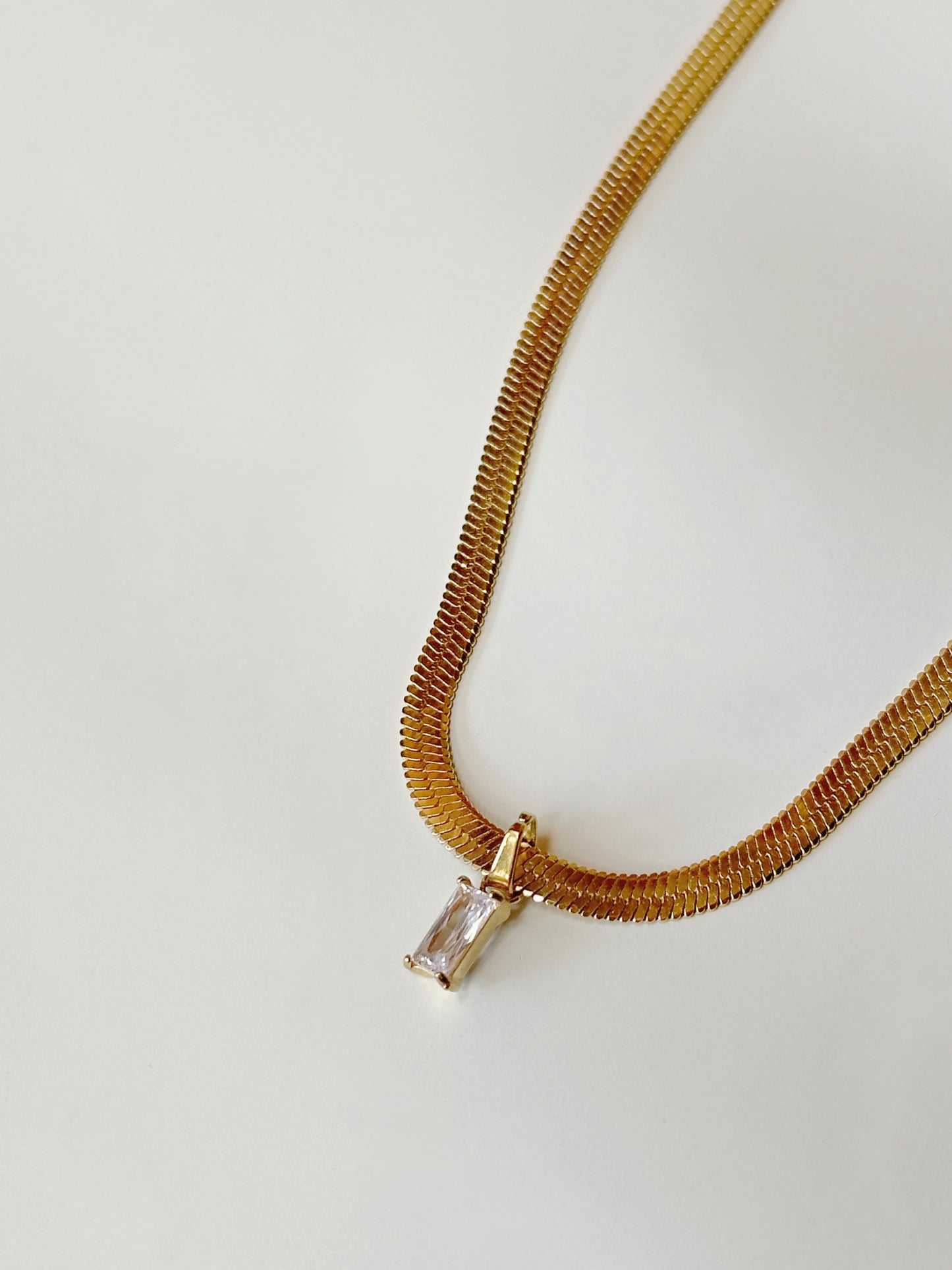 Crystal Pendant Box Chain