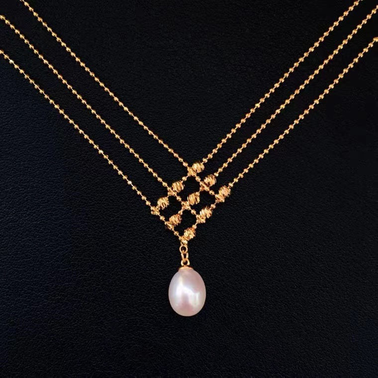 DuElle Signature Pearl Necklace
