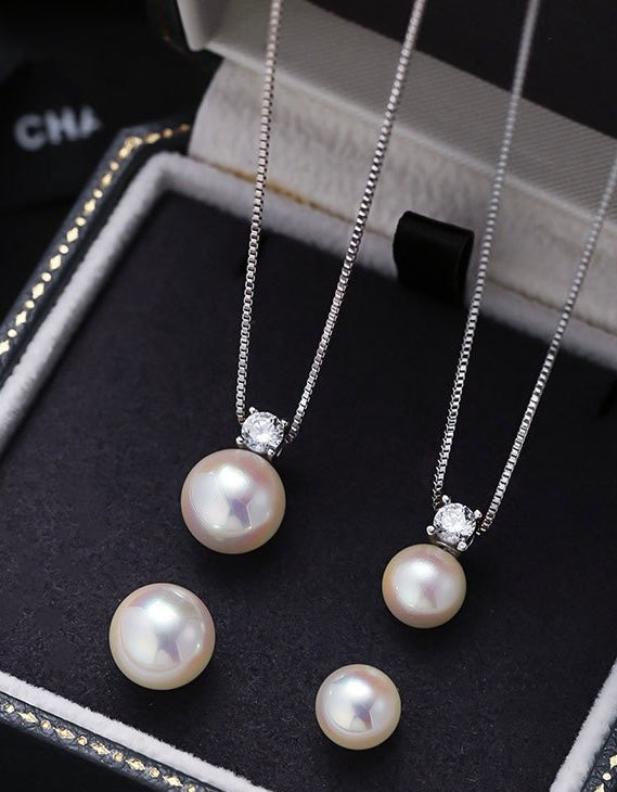 Luna Drop Necklace